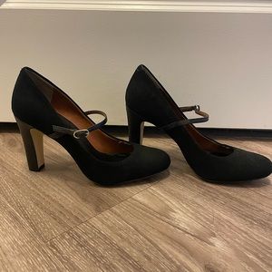 Banana Republic Mary Jane Heels